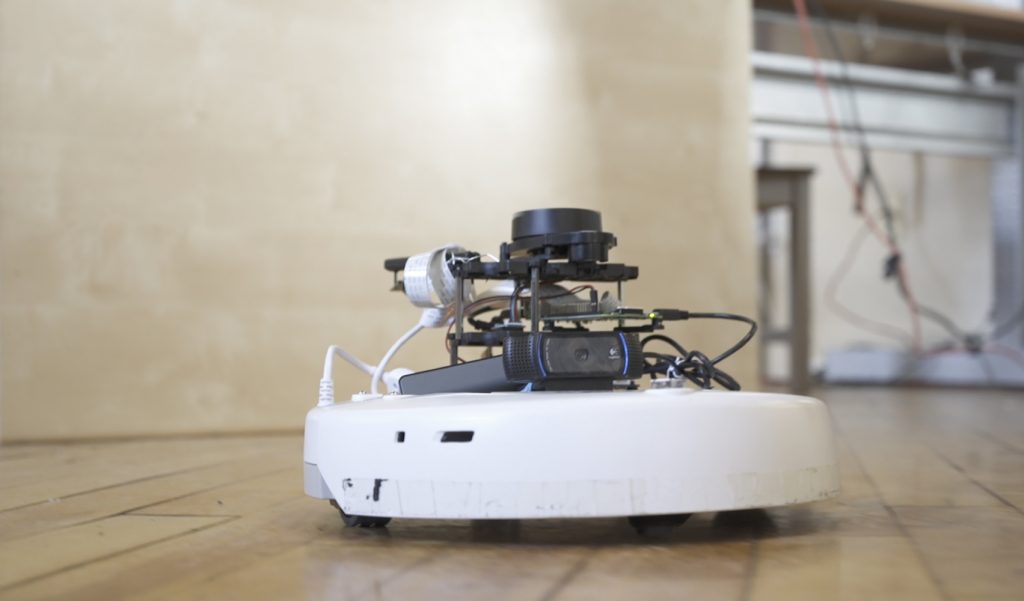 Création d'un robot autonome pour l'exploration et la mesure de surfaces, un projet R&D en Intelligence Artificielle